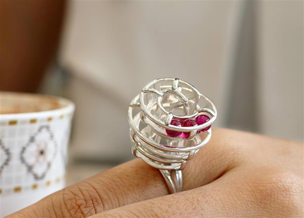 香港设计师3D打印红宝石滚珠动能戒指
